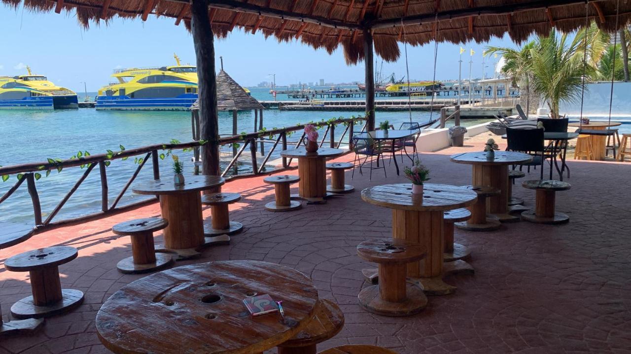 Casa Caribe Канкун Экстерьер фото Restaurant in La Paz
